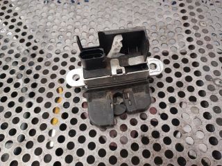 bontott VW PASSAT B6 Csomagtérajtó Zárszerkezet