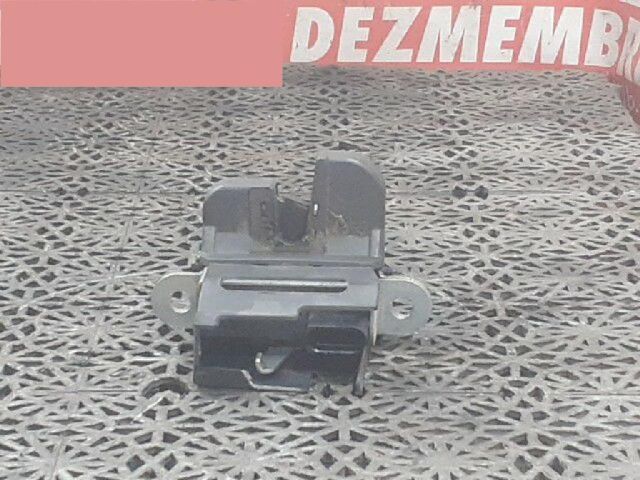 bontott VW PASSAT B6 Csomagtérajtó Zárszerkezet