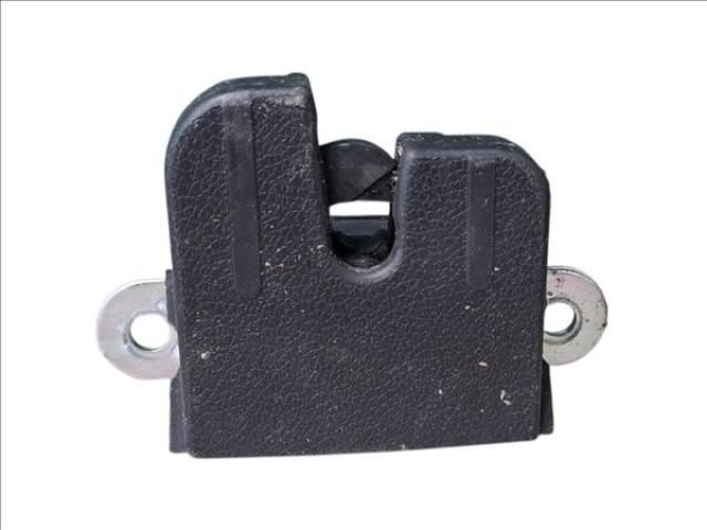 bontott VW PASSAT B6 Csomagtérajtó Zárszerkezet