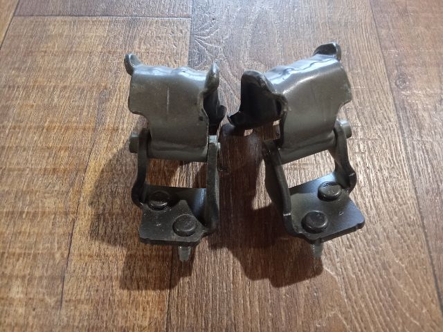 bontott VW PASSAT B6 Csomagtérajtó Zsanér