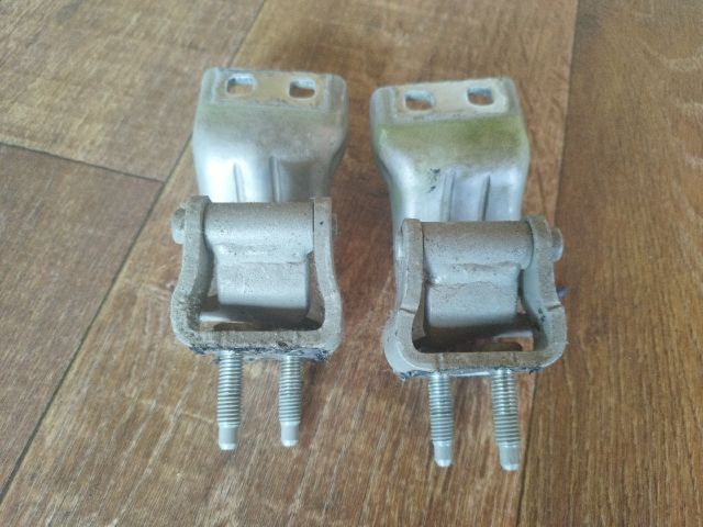 bontott VW PASSAT B6 Csomagtérajtó Zsanér