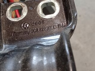 bontott VW PASSAT B6 Csomagtérajtó Zsanér