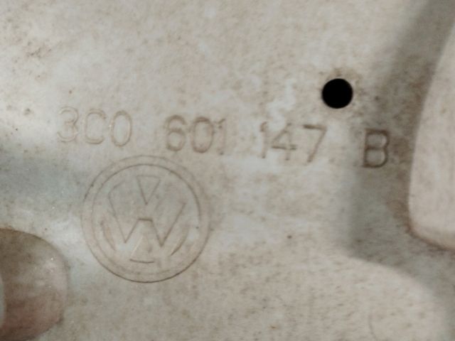 bontott VW PASSAT B6 Dísztárcsa Szett