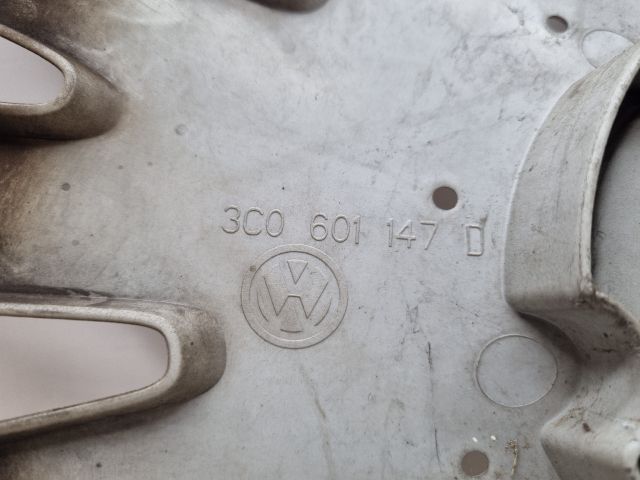 bontott VW PASSAT B6 Dísztárcsa Szett