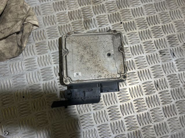 bontott VW PASSAT B6 Elektronika (Magában)