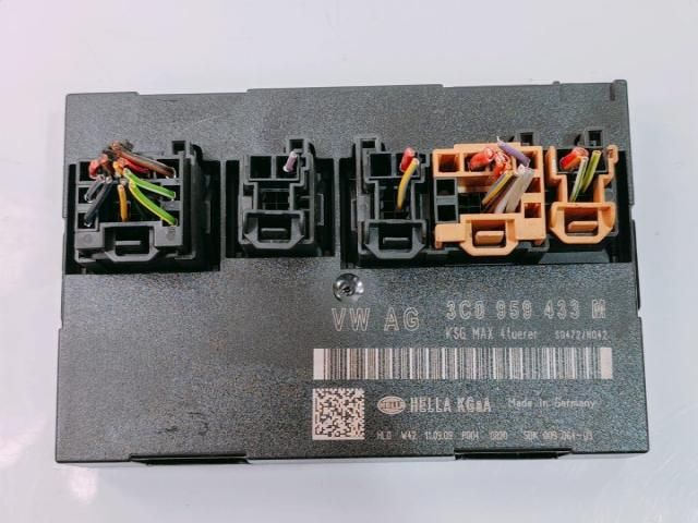 bontott VW PASSAT B6 Elektronika (Magában)