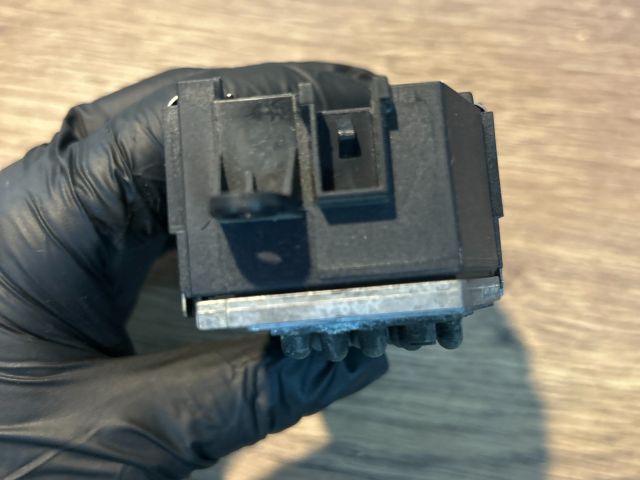 bontott VW PASSAT B6 Előtét Ellenállás Fűtőmotor