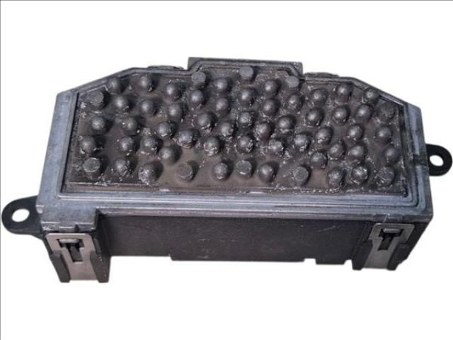 bontott VW PASSAT B6 Előtét Ellenállás Fűtőmotor