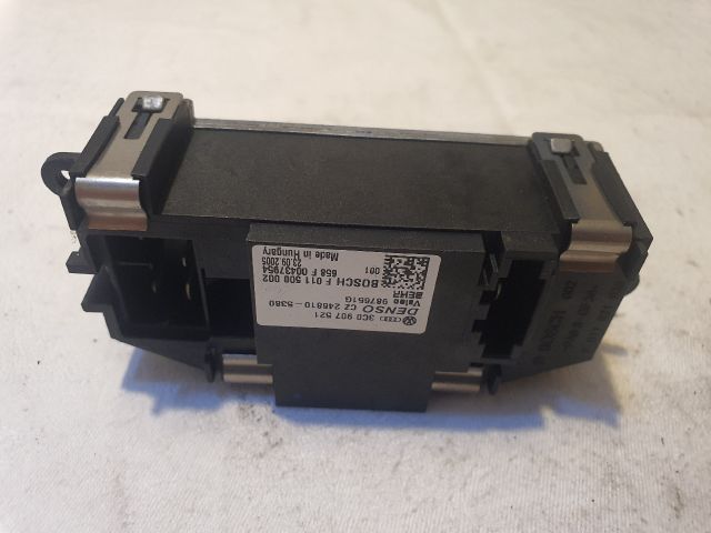 bontott VW PASSAT B6 Előtét Ellenállás Fűtőmotor