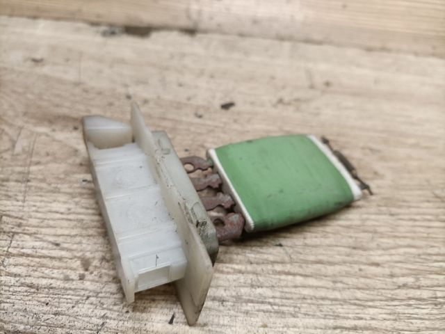 bontott VW PASSAT B6 Előtét Ellenállás Fűtőmotor