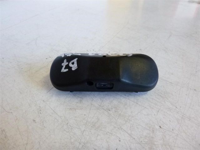 bontott VW PASSAT B6 Első Ablakmosó Fúvóka