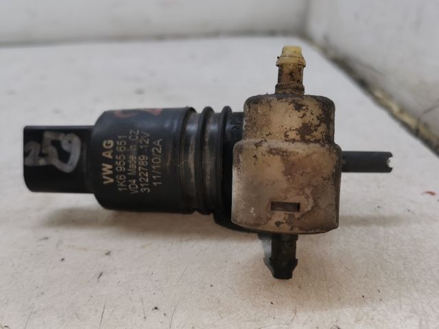 bontott VW PASSAT B6 Első Ablakmosó Szivattyú