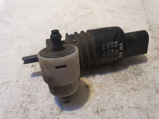 bontott VW PASSAT B6 Első Ablakmosó Szivattyú