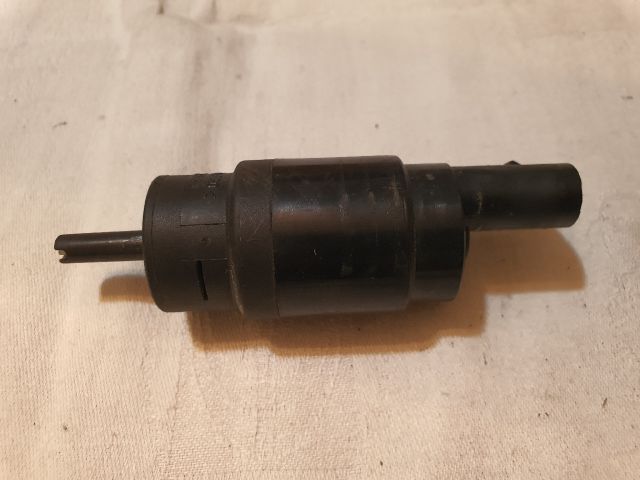 bontott VW PASSAT B6 Első Ablakmosó Szivattyú