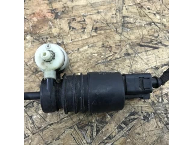 bontott VW PASSAT B6 Első Ablakmosó Szivattyú