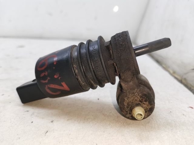 bontott VW PASSAT B6 Első Ablakmosó Szivattyú