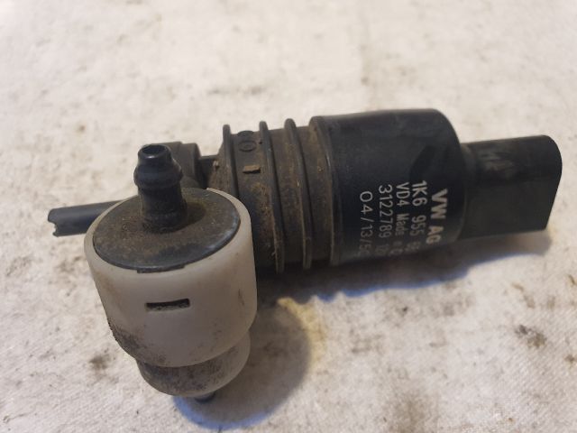 bontott VW PASSAT B6 Első Ablakmosó Szivattyú