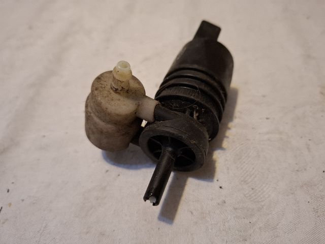 bontott VW PASSAT B6 Első Ablakmosó Szivattyú