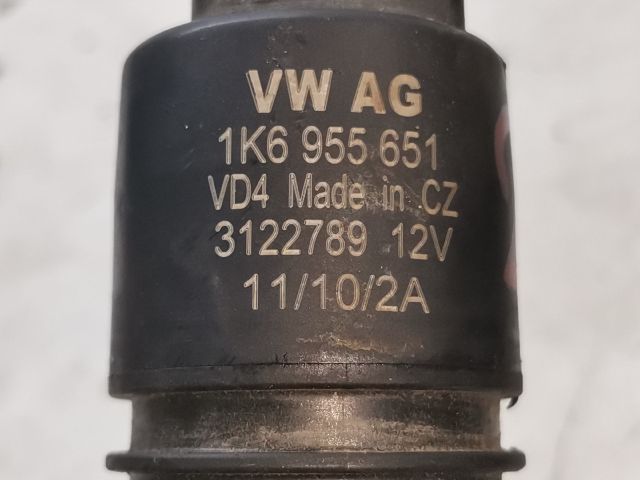 bontott VW PASSAT B6 Első Ablakmosó Szivattyú