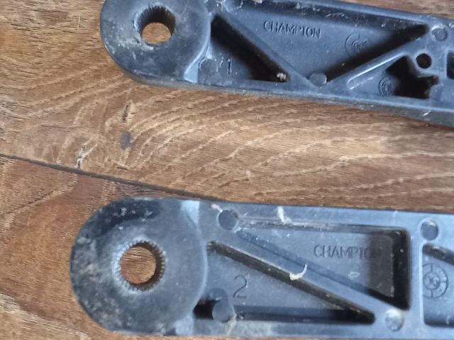 bontott VW PASSAT B6 Első Ablaktörlő Kar