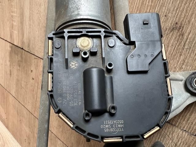 bontott VW PASSAT B6 Első Ablaktörlő Motor