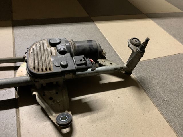 bontott VW PASSAT B6 Első Ablaktörlő Szerkezet Motorral