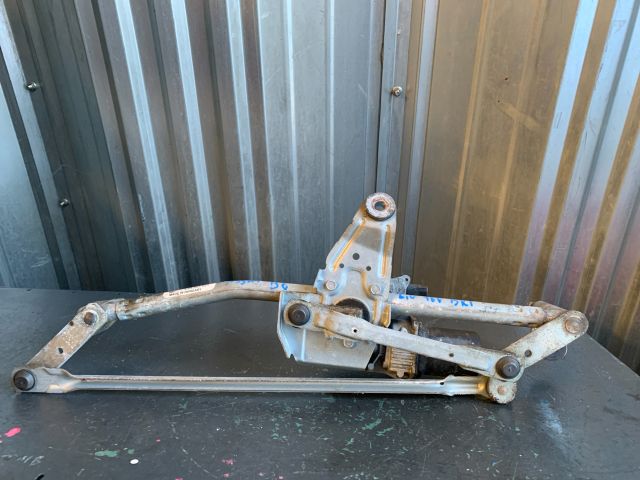 bontott VW PASSAT B6 Első Ablaktörlő Szerkezet Motorral