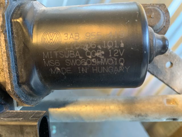 bontott VW PASSAT B6 Első Ablaktörlő Szerkezet Motorral