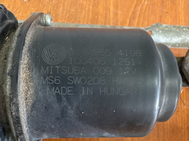 bontott VW PASSAT B6 Első Ablaktörlő Szerkezet Motorral