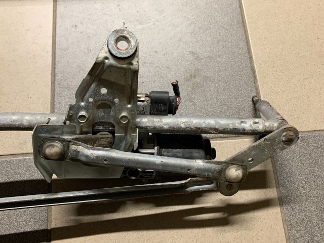 bontott VW PASSAT B6 Első Ablaktörlő Szerkezet Motorral