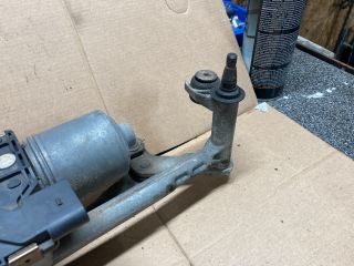 bontott VW PASSAT B6 Első Ablaktörlő Szerkezet Motorral