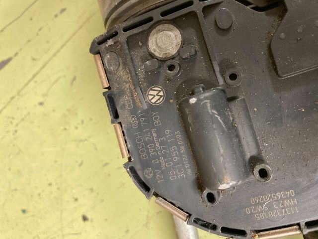 bontott VW PASSAT B6 Első Ablaktörlő Szerkezet Motorral