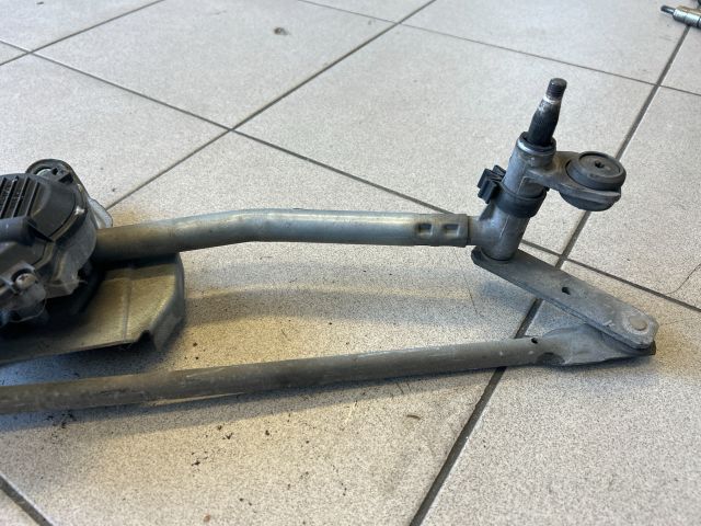 bontott VW PASSAT B6 Első Ablaktörlő Szerkezet Motorral