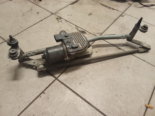 bontott VW PASSAT B6 Első Ablaktörlő Szerkezet Motorral