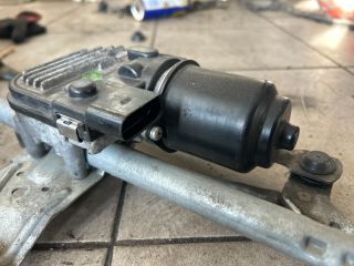 bontott VW PASSAT B6 Első Ablaktörlő Szerkezet Motorral