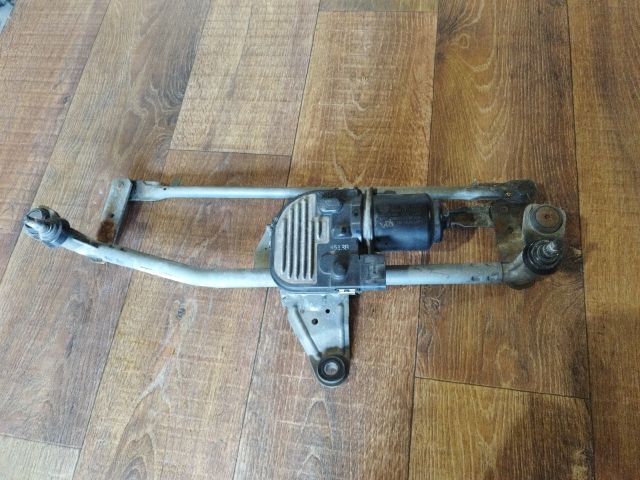 bontott VW PASSAT B6 Első Ablaktörlő Szerkezet Motorral