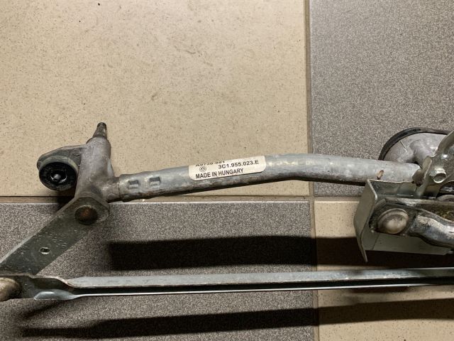 bontott VW PASSAT B6 Első Ablaktörlő Szerkezet Motorral