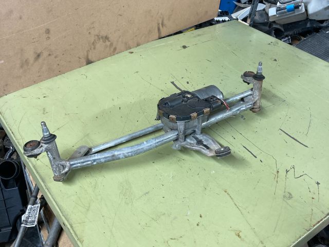 bontott VW PASSAT B6 Első Ablaktörlő Szerkezet Motorral