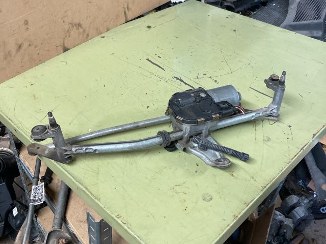 bontott VW PASSAT B6 Első Ablaktörlő Szerkezet Motorral