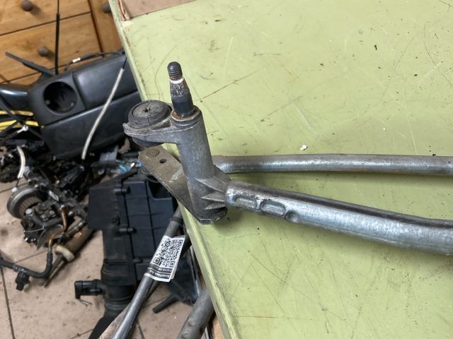 bontott VW PASSAT B6 Első Ablaktörlő Szerkezet Motorral