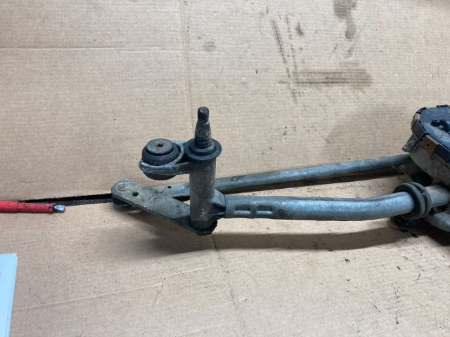 bontott VW PASSAT B6 Első Ablaktörlő Szerkezet Motorral