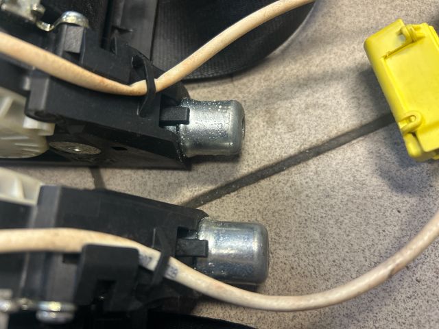 bontott VW PASSAT B6 Első Biztonsági Öv Pár (Feszítővel)