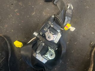 bontott VW PASSAT B6 Első Biztonsági Öv Pár (Feszítővel)