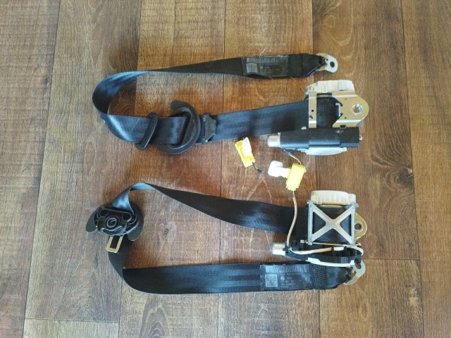 bontott VW PASSAT B6 Első Biztonsági Öv Pár (Feszítővel)