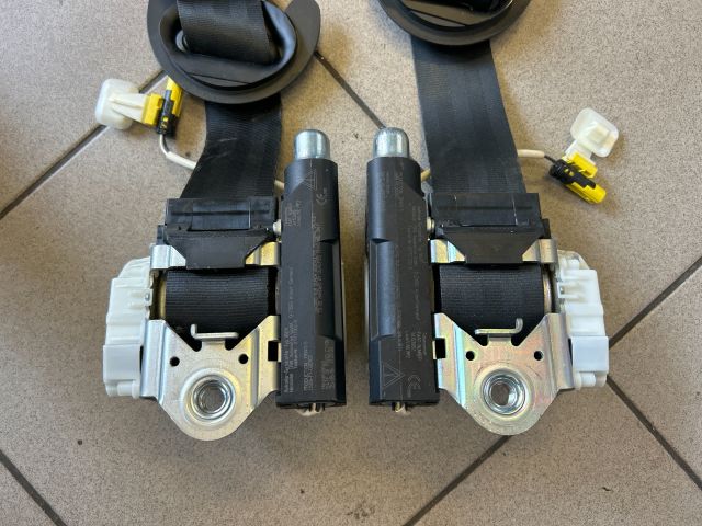 bontott VW PASSAT B6 Első Biztonsági Öv Pár (Feszítővel)