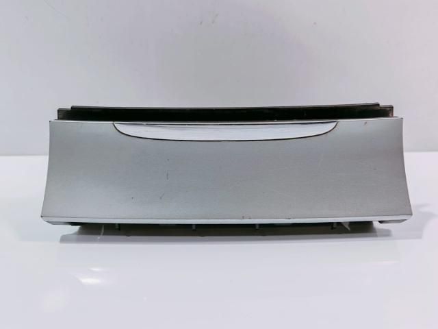 bontott VW PASSAT B6 Első Hamutartó