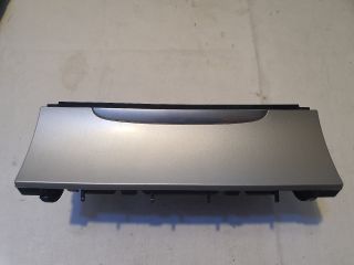 bontott VW PASSAT B6 Első Hamutartó