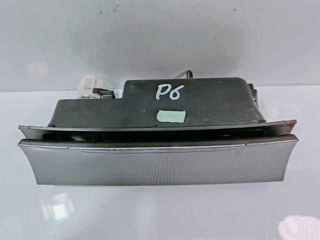 bontott VW PASSAT B6 Első Hamutartó