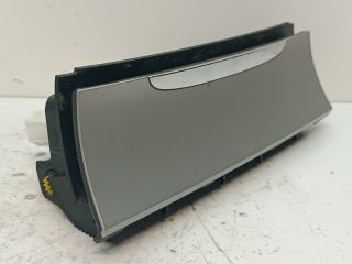 bontott VW PASSAT B6 Első Hamutartó