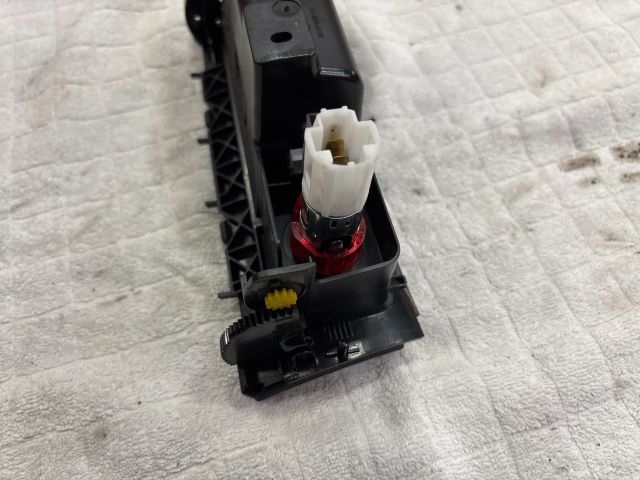 bontott VW PASSAT B6 Első Hamutartó